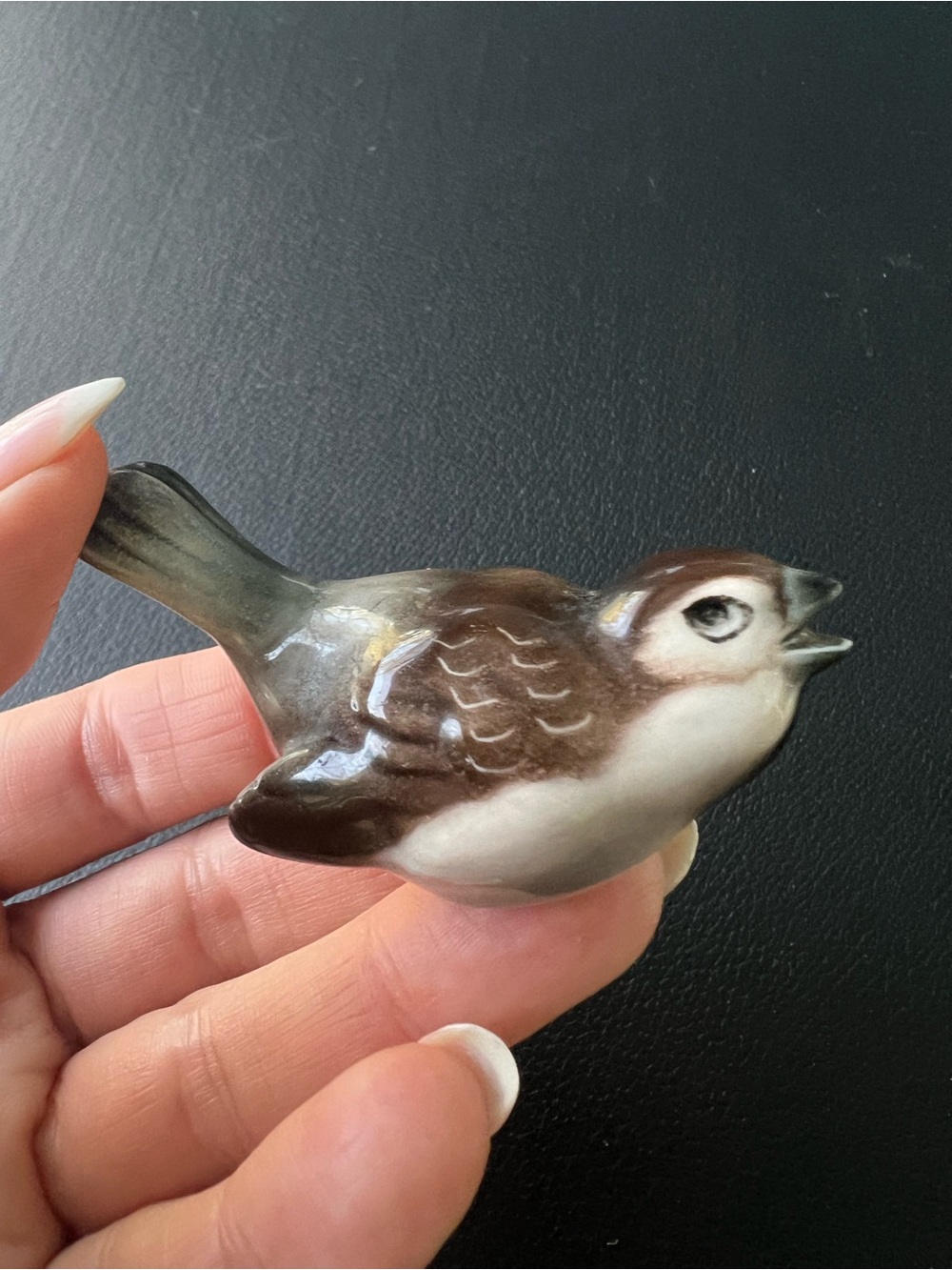 GOEBEL BABY SPARROW CV140 Handpainted Porcelain Songbird Figurine Rare TMK3 Mark